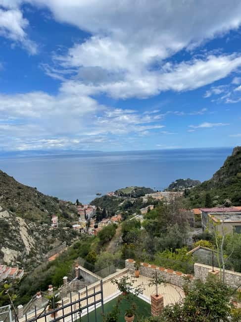 Tours Privato in Mini van Monte Etna e Taormina da Siracusa - The cable car choice at Etna