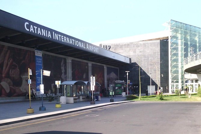 Transfer From Catania Airport to Taormina and surrounding Villages - Leaving Catania Airport without the usual arrival hassle