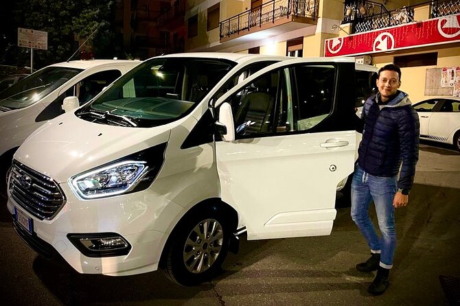Transfer Messina Taormina and return by Van for small groups - Arriving at Taormina’s historic center