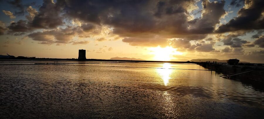 Trapani: Salt Pans Sunset Tour and Flamingo Way - First views of the Trapani salt pans
