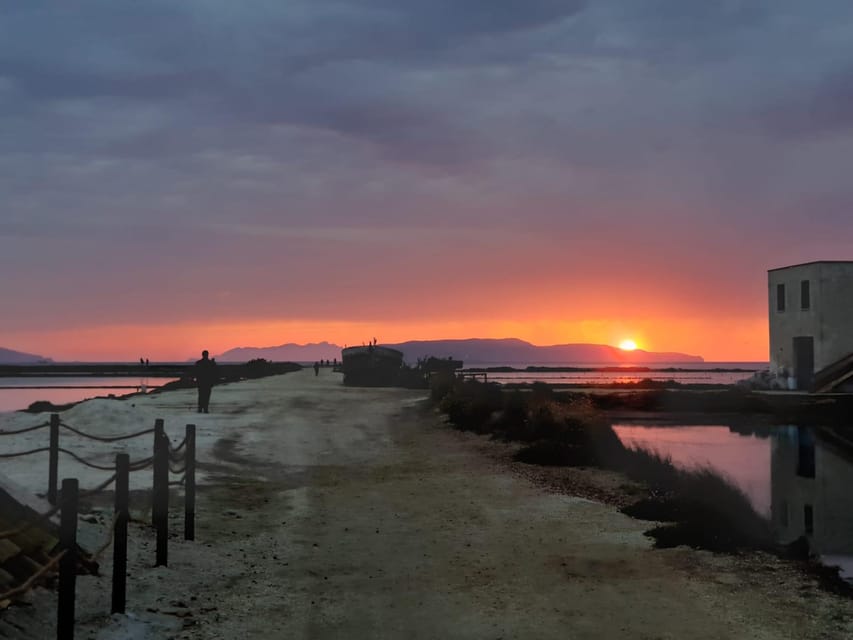 Trapani: Salt Pans Sunset Tour and Flamingo Way - Chiusicella Salt Mine and the Salinaro trail