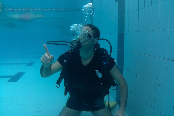 Try Scuba Dive (baptism of the sea) - Corrado’s role in a first underwater lesson