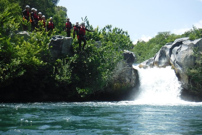 TuffAlcantara - dives, slides and lots of fun in the Alcantara river - How the four-hour schedule works