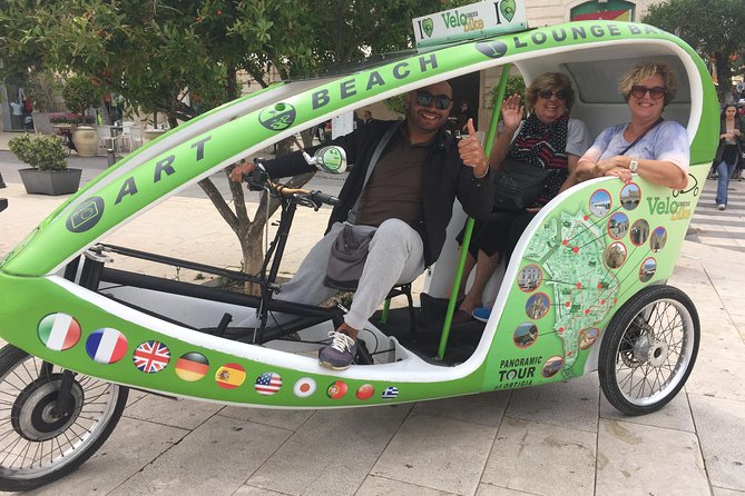 Velobike tour ecologico guidato con soste per visitare i monument - Piazza Archimede and the Diana Fountain