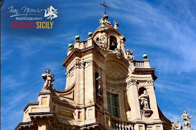 WalkingTour CATANIA - discovering the city of lava with a licensed guide - Starting in Piazza Duomo with Catania’s elephant