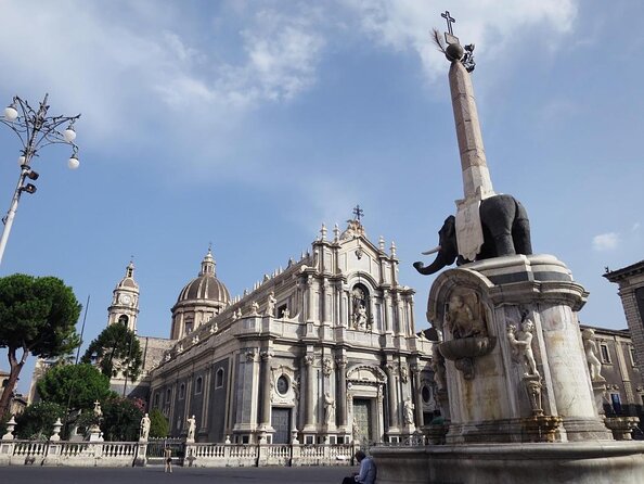 WalkingTour CATANIA - discovering the city of lava with a licensed guide - Palazzo degli Elefanti and the civic heart of town