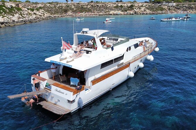 Yacht excursion Shalimar IV - Swimming at Favignana and Cala Azzurra