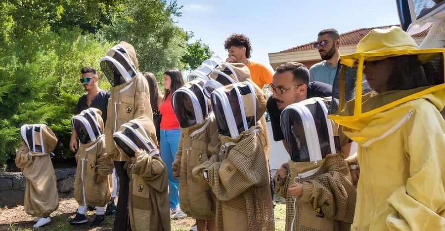 Zafferana Etnea:Honey extraction workshop and honey tasting - Key points at a glance
